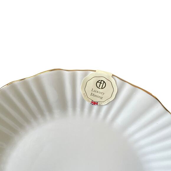 Eaton Fine Dining Porcelain Dinner Plates 11in Set of 4 Aubrey White Gold Trim - Picture 3 of 10